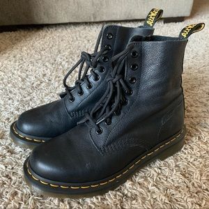 DR. MARTENS 1460 Pascal Boots